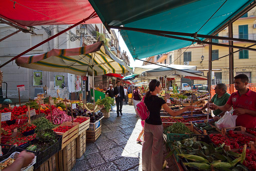 italians sicily vucciria market